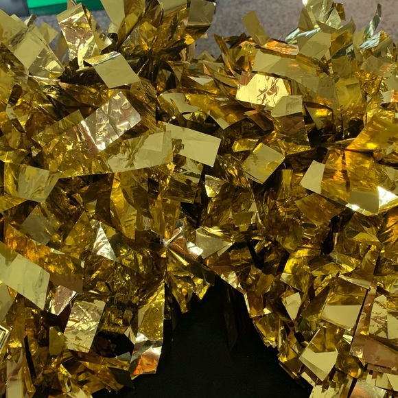 Pom-Poms. - Picture 2 of 3